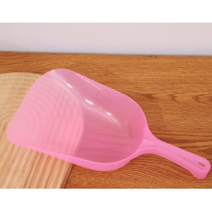 Plastic shovel