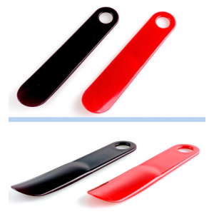 Plastic shoehorn