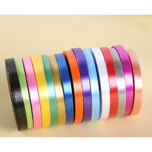 Plastic ribbon