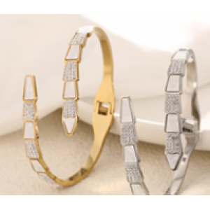 Imitation jewelry