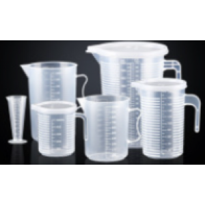 Plastic measuring cups