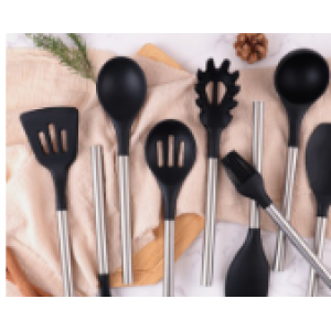 Plastic kitchenware