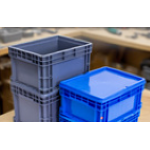 Plastic equipment box